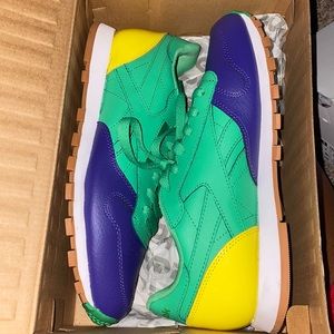 Muti Color Reebok Classic